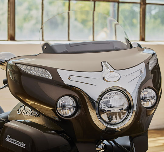 ELEKTRISCH VERSTELLBARE WINDSCHUTZSCHEIBE